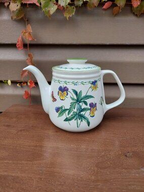 Studio Nova Garden Bloom 5 Cup Teapot